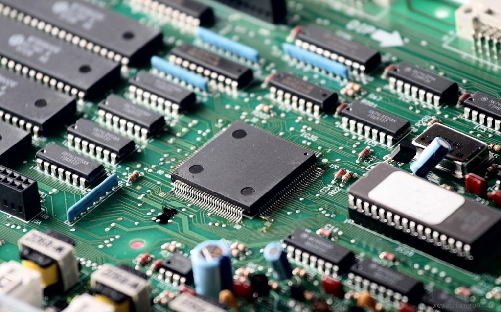 誠(chéng)信回收汽車IGBT模塊，汽車無線MCU，汽車片上系統(tǒng)，汽車芯片等一系列電子元件