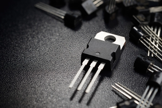 供應(yīng)Microchip單片機(jī)，Kingston存儲器，Actions藍(lán)牙智能音頻，Navitas氮化鎵芯片