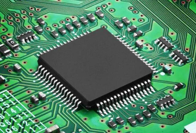 長期收購 [ST] 微控制器芯片： 收購汽車 MCU、入門級 MCU、無線 MCU