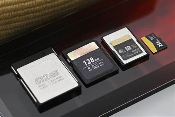 出售sandisk閃存卡，手機(jī)內(nèi)存卡：8Gb、16Gb、32Gb、64Gb、128Gb、256Gb