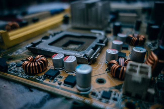 供應(yīng)（RENESAS）SRAM、多端口存儲(chǔ)器、總線交換機(jī)、非易失性存儲(chǔ)器