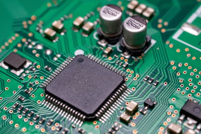 電子元器件回收商！明佳達(dá)長(zhǎng)期專注于高通（Qualcomm）處理器芯片及AI芯片的回收