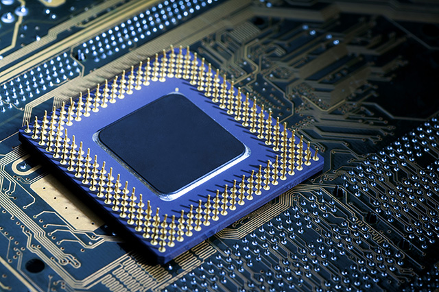 供應(yīng) Renesas 時(shí)鐘和定時(shí)：晶體振蕩器、抖動(dòng)衰減器、VersaClock 可編程時(shí)鐘